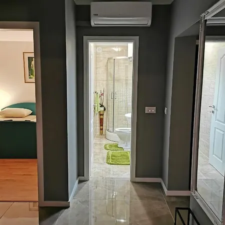 Atrium Private Retreat 오레비츠