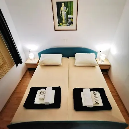 Atrium Private Retreat 아파트